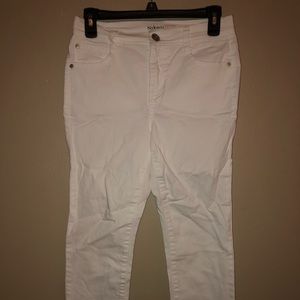 Slimming White a Jeans Size 6P Style & Co